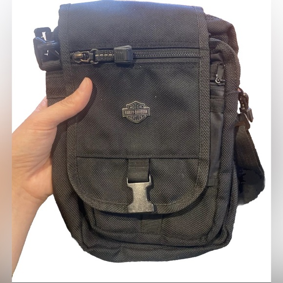 Harley Davidson multi pocket crossbody - Picture 4 of 5